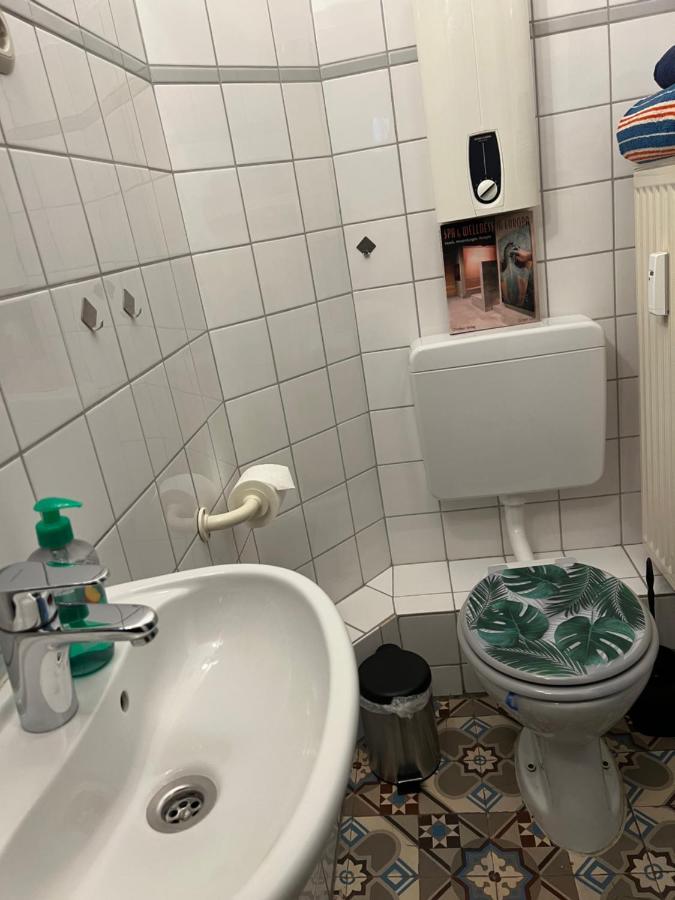 Private Schlafzimmer Mit Wc Dusche Mönchengladbach Zewnętrze zdjęcie